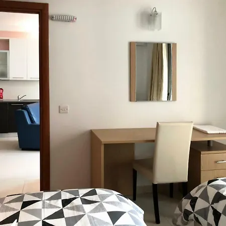 Modern Stylish Apartment - 2 Bedroom & 2 Bathroom Apartment - Spinola Bay, St Julians San Julián Exterior foto