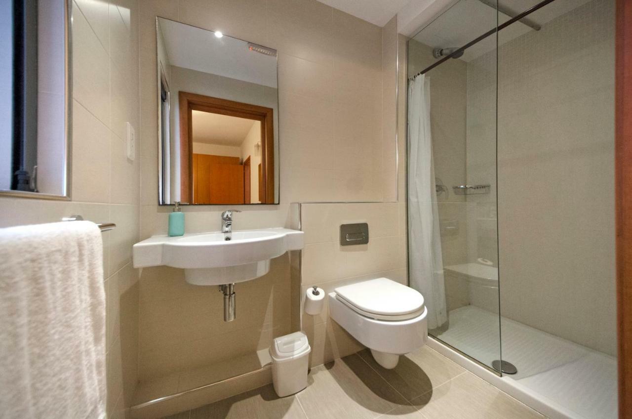 Modern Stylish - 2 Bedroom & 2 Bathroom - Spinola Bay, St Julians * San Ġiljan