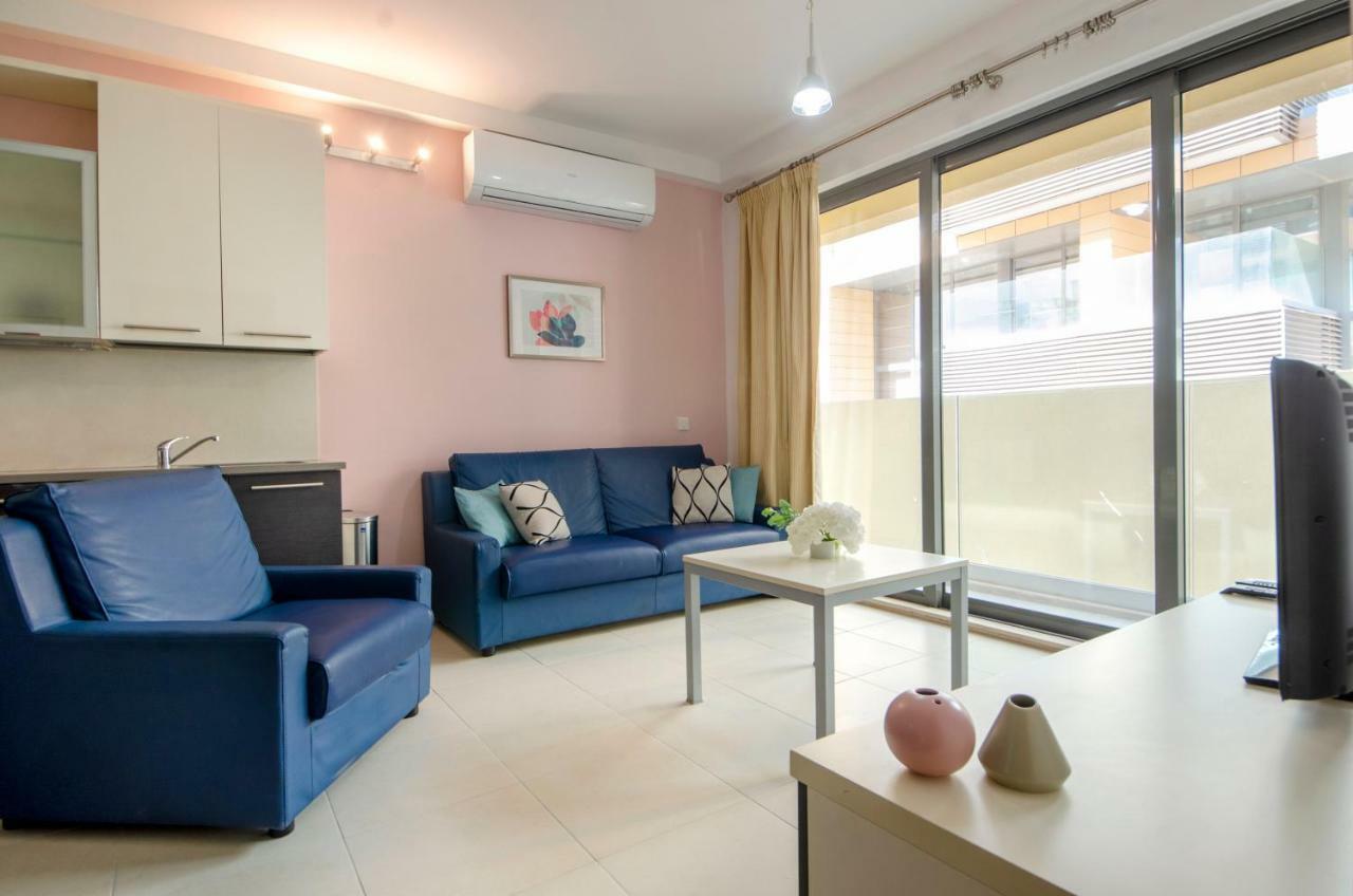 Modern Stylish - 2 Bedroom & 2 Bathroom - Spinola Bay, St Julians Appartement